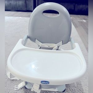 Chicco Baby/Toddler Pocket Snack Booster Seat